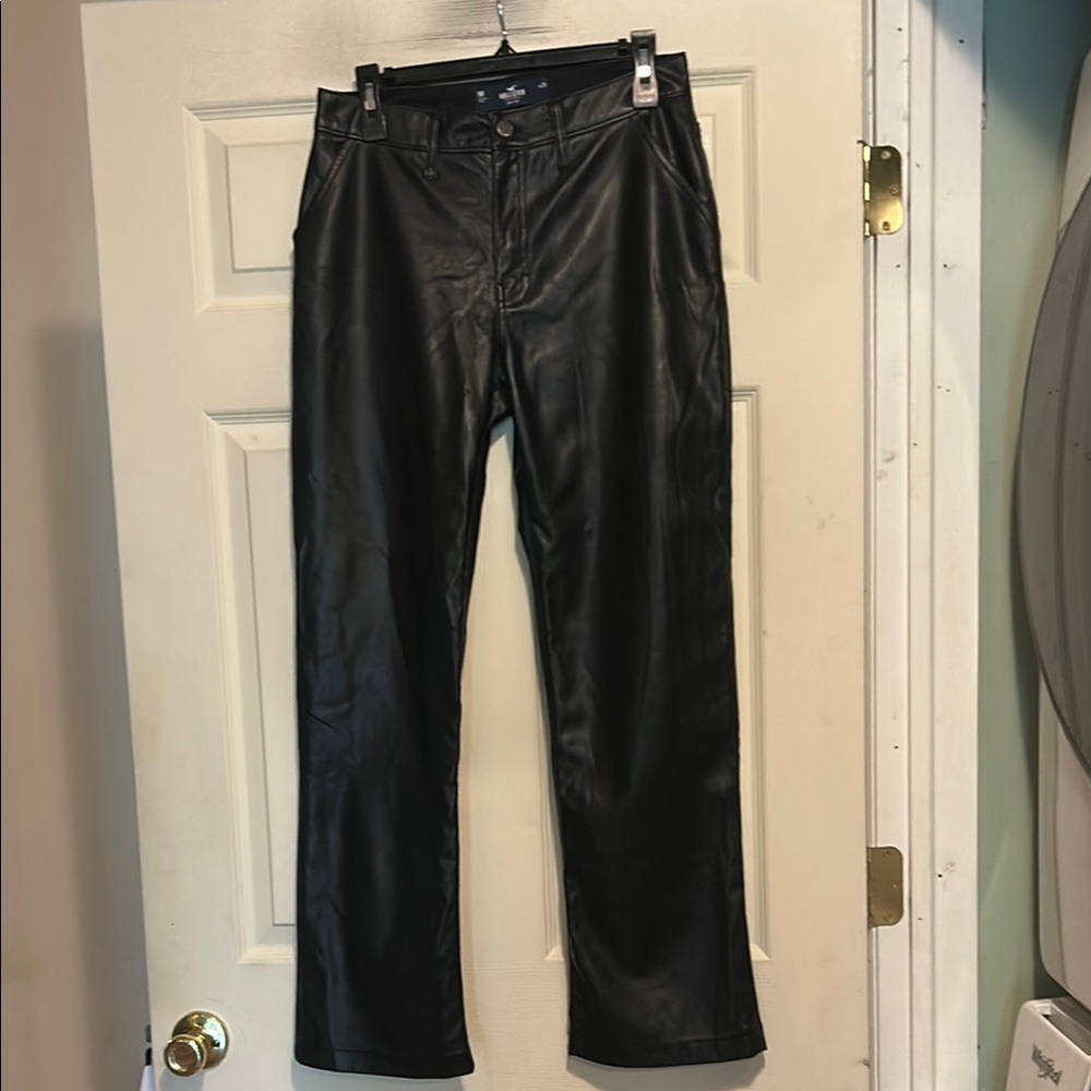 Hollister Mid-Rise Faux Black Leather Pants Size Juniors 9R